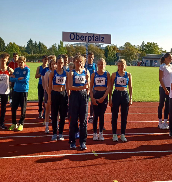 Aufstellung der Teams (Foto: K. Müller-Popp)